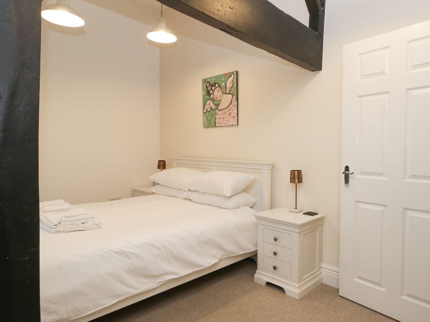 13 Eagle Parade Apartment *